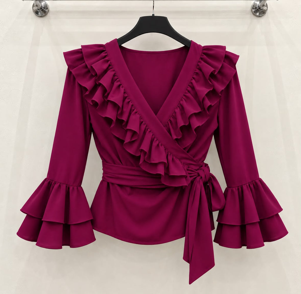 Blouse ANA Buganvilla, coupe cache-cœur, lien à nouer et doubles volants – tenue de flamenco