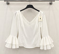Blouse ARIA blanche, col en V et manches à doubles volants – tenue de flamenco