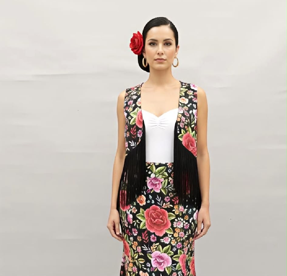 Chaleco Mónica noir fleuri porté sur une tenue – tenue de flamenco