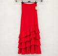 Jupe EVA rouge à volants sur cintre – tenue de flamenco