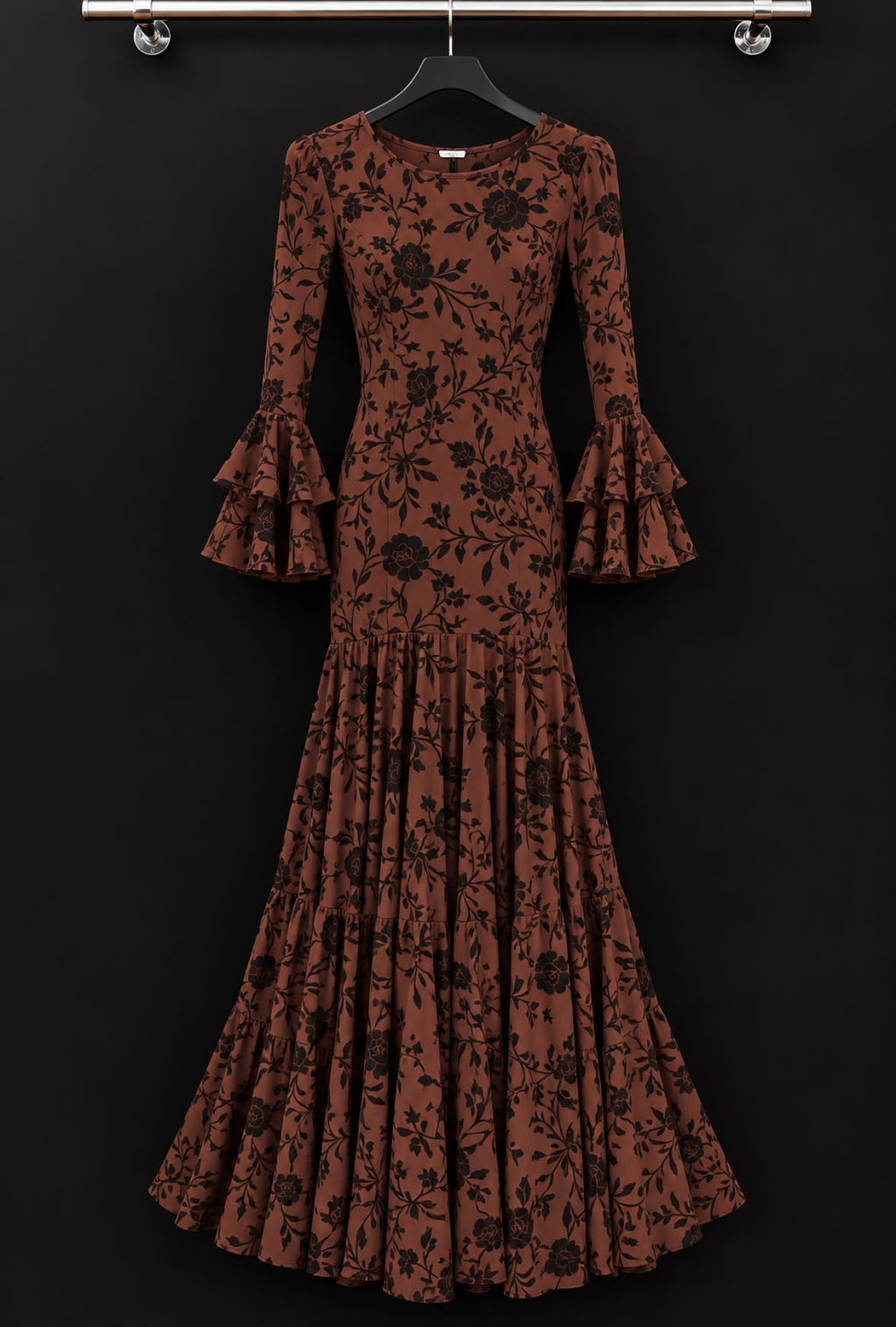 Robe LOLA brune à motifs floraux noirs – tenue de flamenco
